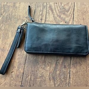 Joy Susan Chloe Zip Around Wallet Wristlet Black Vegan Leather Minimalist Travel